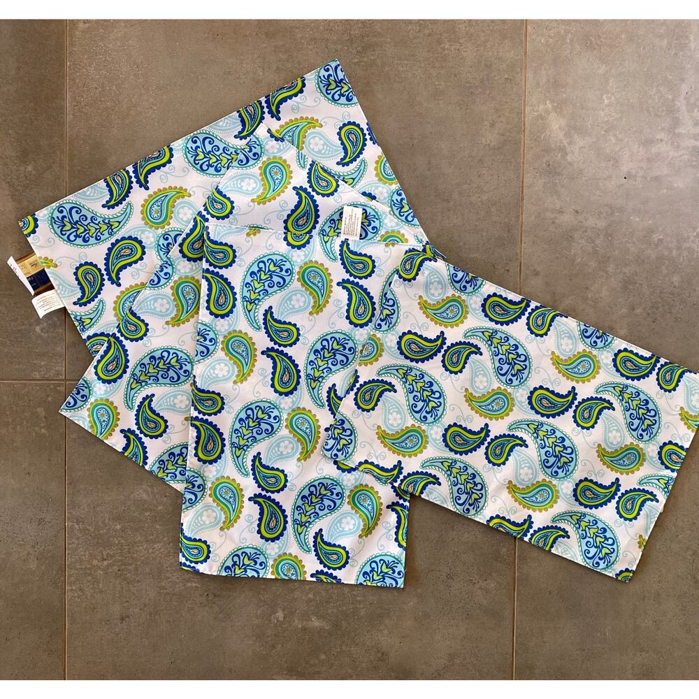 Set of‎ 4 Blue/Green Paisley Placemats~Unused, Outdoor Ready!!
